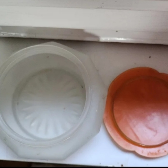 Vintage Lucite-handle vanity set - Picture 4 of 12